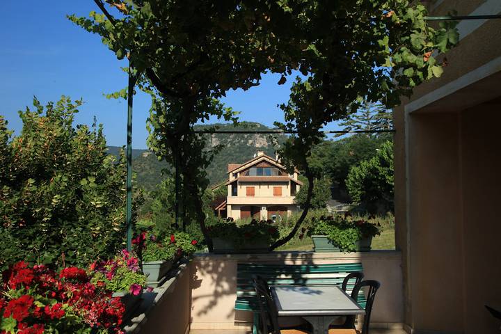 Gîte pour 6 personnes, avec balcon, animaux acceptés à Mostuéjouls - 2