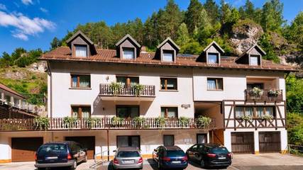 Ferienwohnung für 4 Personen, mit Terrasse und Garten in Pottenstein