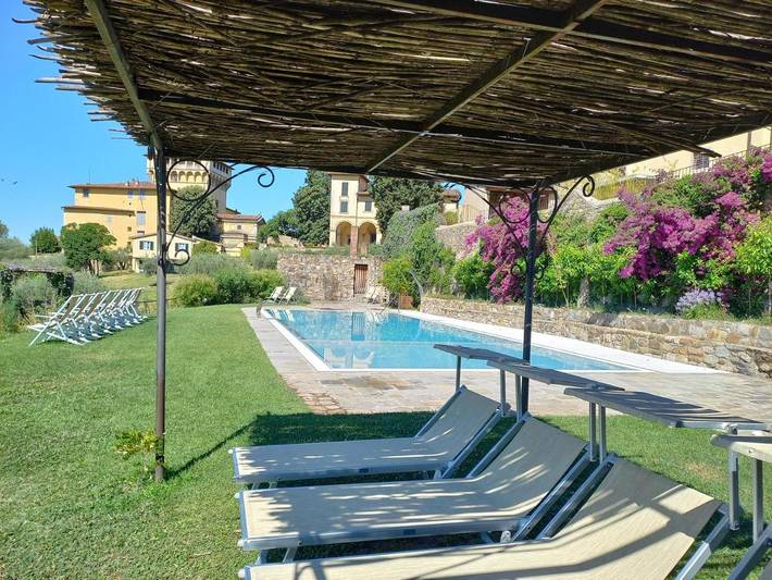 Location de vacances pour 2 personnes, avec jardin ainsi que piscine et vue, animaux acceptés à Fiesole