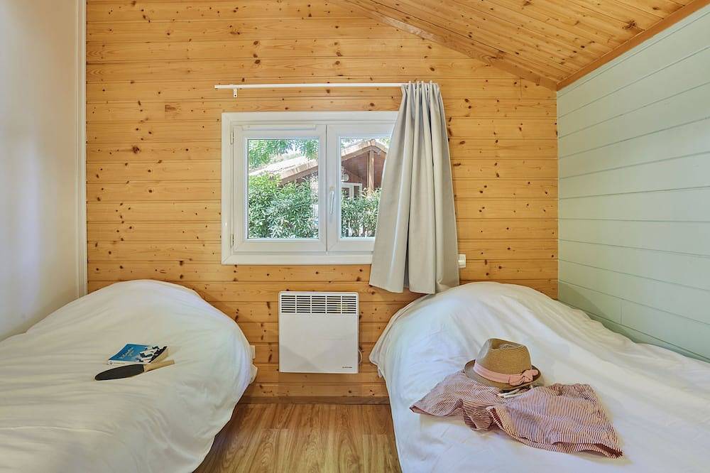 Confortable | Accès Piscine Extérieure in Aubagne, Région de Marseille