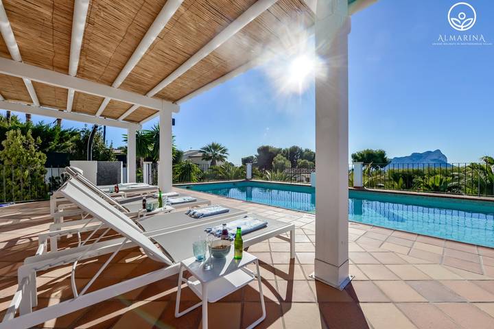 Chalet para 8 personas, con jardín además de piscina y vistas al mar, Se admiten mascotas en Marina Alta - 2