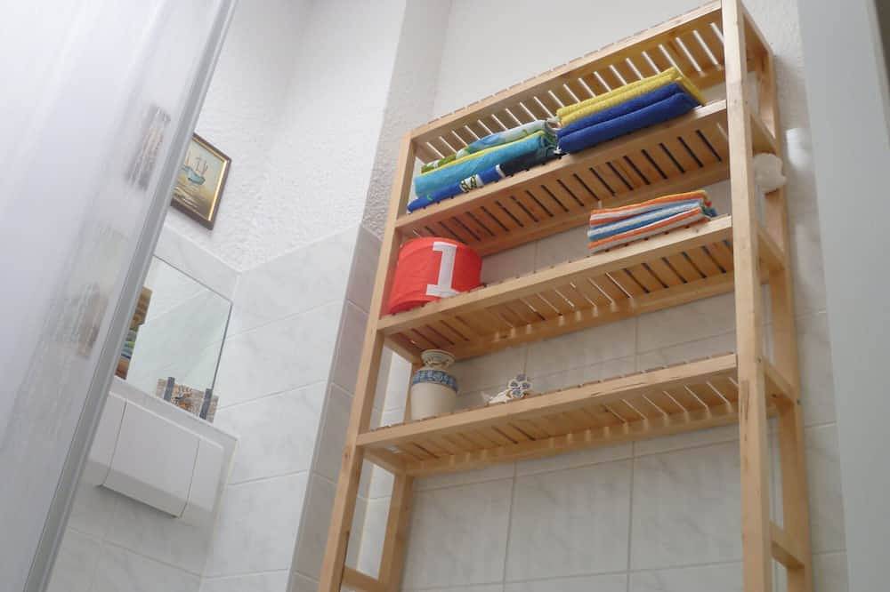 Ganze Wohnung, Fewo stilvoll + gemütlich, in 3 Minuten am Meer oder im Zentrum :) mit Parkplatz in Warnemünde Strand, Rostock