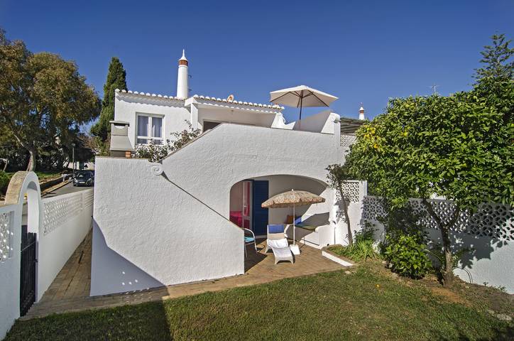 Ferienhaus für 6 Personen, mit Terrasse und Garten