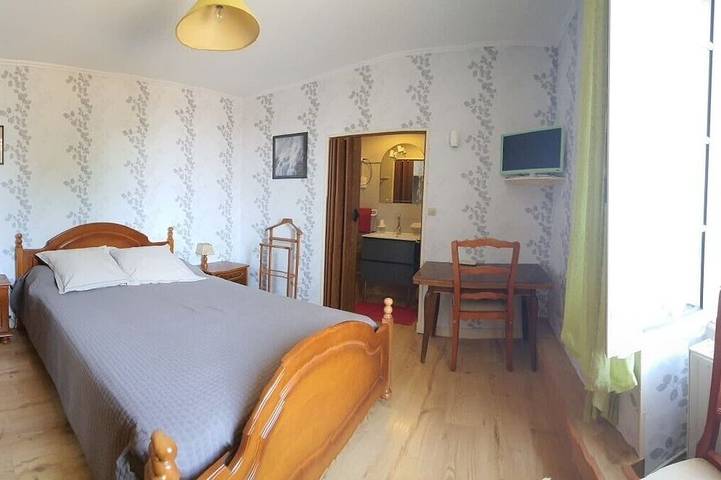 Chambre d’hôte pour 2 personnes, avec Jardin et Piscine