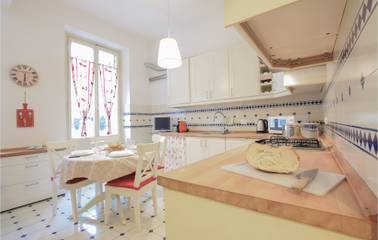 Vacation Apartment for 10 Guests in Medio Levante (Genova), Genoa, Picture 4