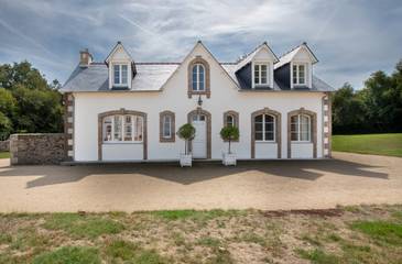 Gîte pour 7 personnes, avec jardin à Taulé