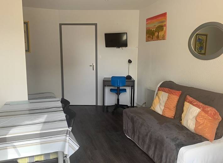 Gîte pour 2 personnes, avec jardin ainsi que piscine et terrasse dans Haute-Garonne - 3