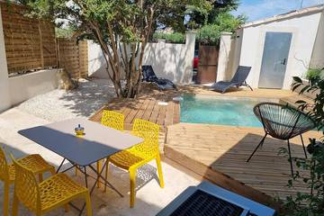 Gîte pour 4 personnes, avec jardin et terrasse à Saint-Étienne-du-Grès