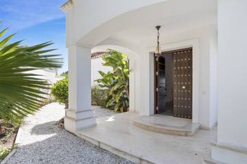 Beach House for 8 People in Elviria, Marbella, Photo 4