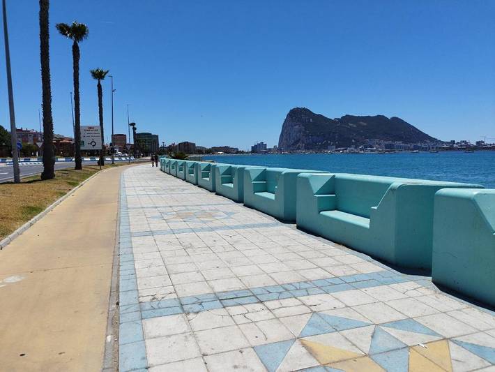 Gîte pour 2 personnes, avec Terrasse et Jardin ainsi que Piscine et Vue à La Línea de la Concepción - 2