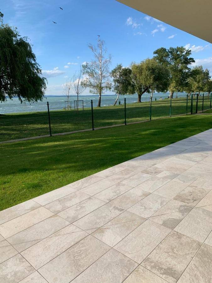 Ferienwohnung für 6 Personen, mit Garten und Seeblick sowie Ausblick und Pool in Siofok - 3