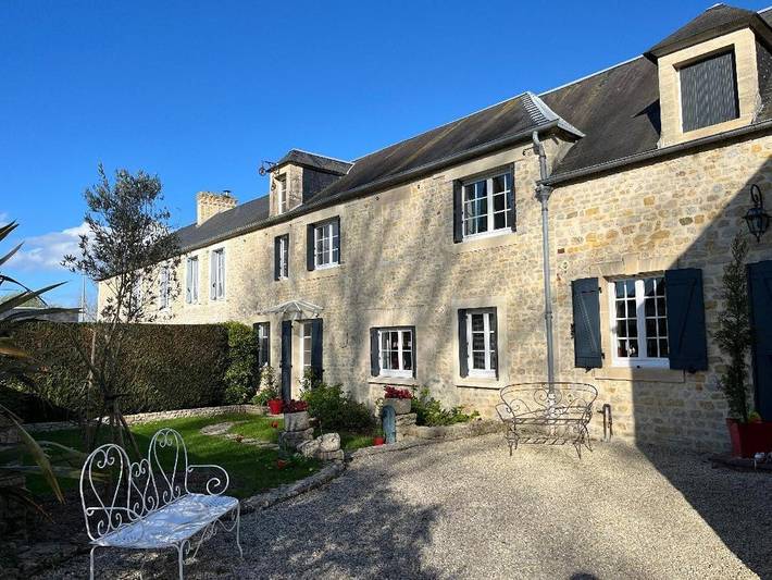Location de vacances pour 2 personnes, avec terrasse ainsi que jardin et vue à Trévières - 3