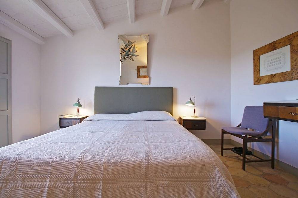 Beautiful Countryside Villa With Private Pool and Sea View, Surrounded by Nature in Collesano, Palermo Provinz