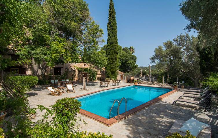 Apartamento con terraza y piscina cerca del centro de Alaró in Alaró, Interior de Mallorca