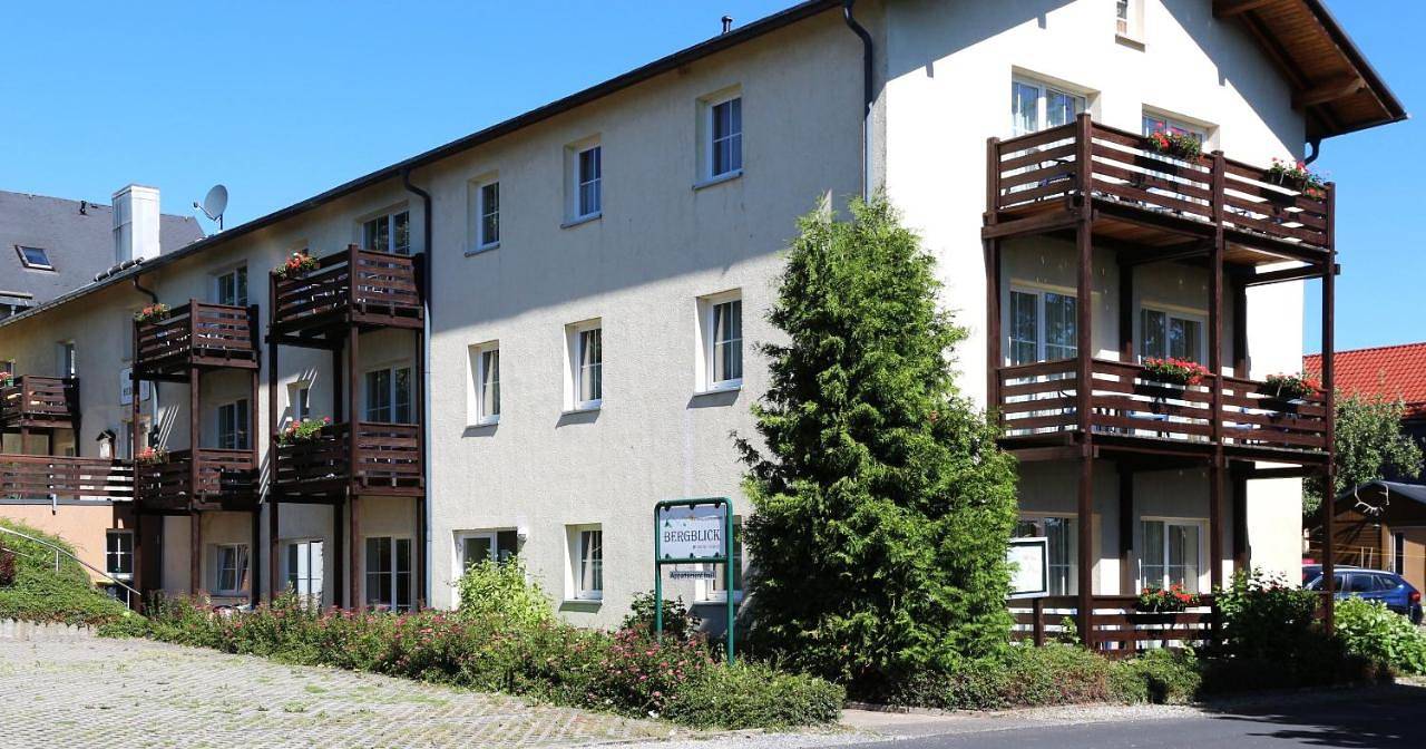Ganze Wohnung, Apartment with Balcony in Frauenwald, Rennsteig