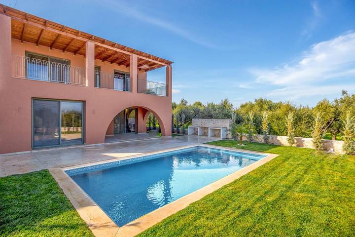 Διαμερίσματα διακοπών για 6 άτομα, με κήπο και ταράτσα στη Μπόχαλη