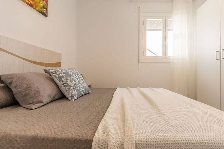 Schönes alleinstehendes Ferienhaus für 7 Leute mit Klimaanlage,  W-Lan, Tv und Haustiere erlaubt in La Cava, Deltebre