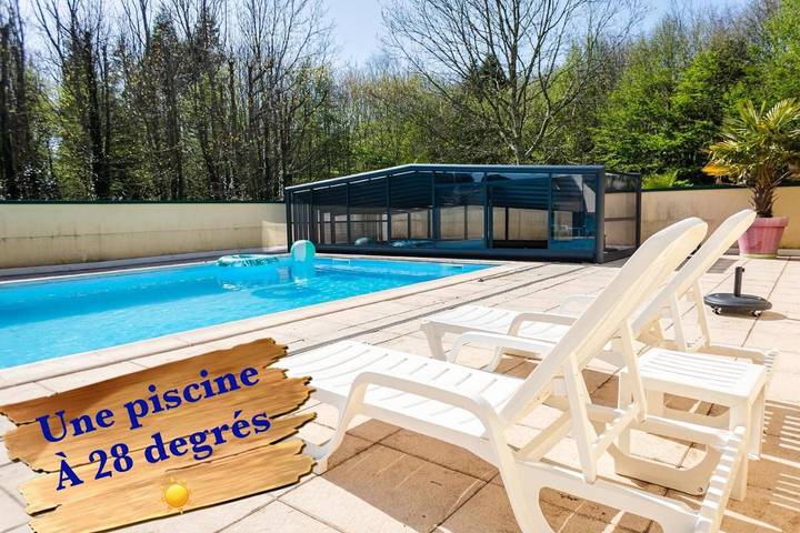Location de vacances pour 5 personnes, avec piscine ainsi que jardin et jacuzzi, adapté aux familles à Saint-Évarzec