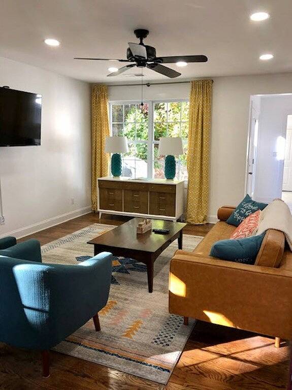 Bright New Cozy Cottage - 1/2 mi from downtown. in Tryon, Polk County NC