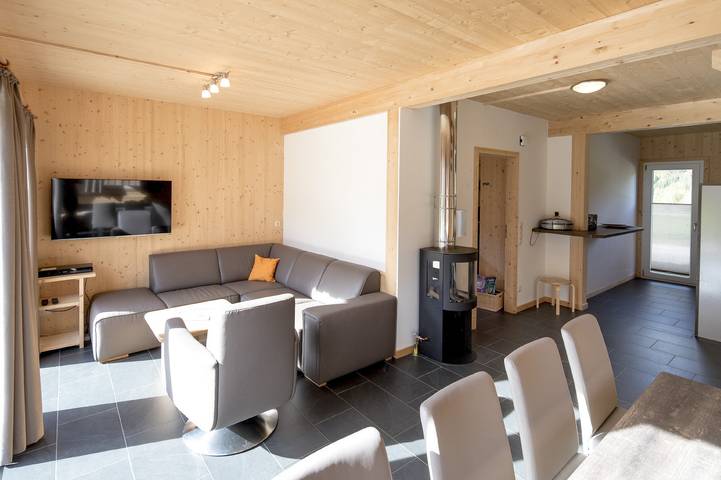 Vakantiehuis voor 9 personen, with sauna and terras as well as whirlpool in Oostenrijk