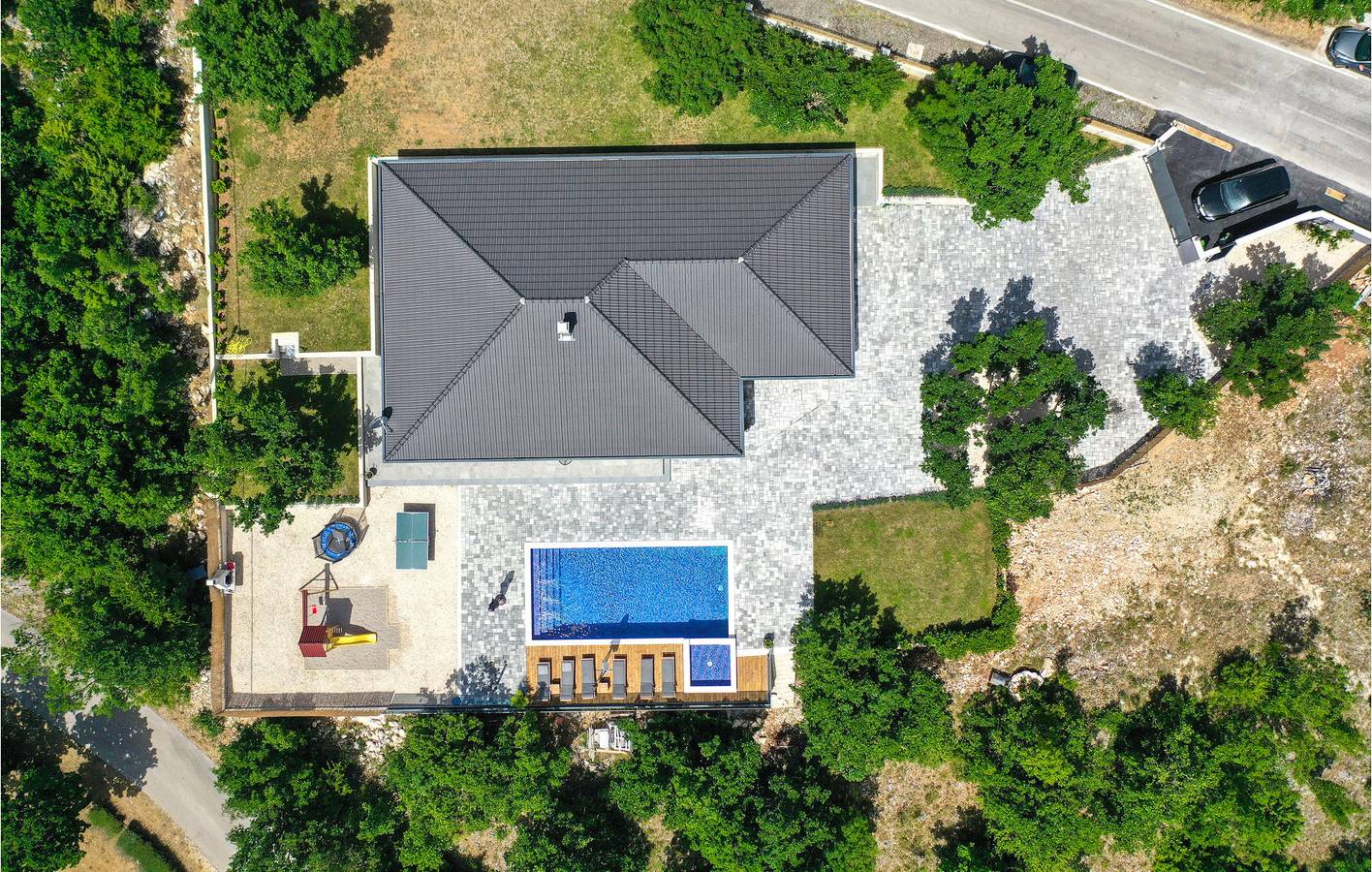Reizende 1-Zimmer-Wohnung mit Pool und Terrasse in der Nähe der Sehenswürdigkeiten von Imotski in Imotski, Makarska Riviera