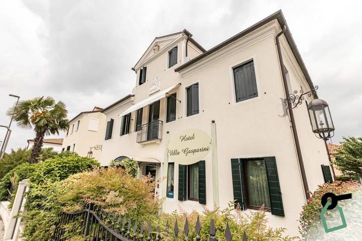 Hôtel pour 3 personnes, avec jardin à Dolo (Italie) - 3