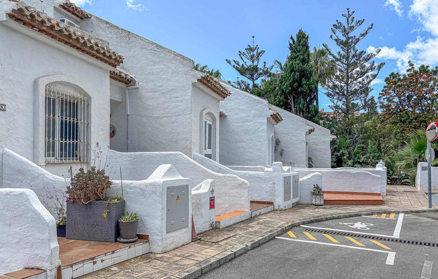 Appartamento in affitto con vista mare: bilocale con terrazza e piscina vicino a Playa de la Yuca in Benalmádena Costa, Benalmádena