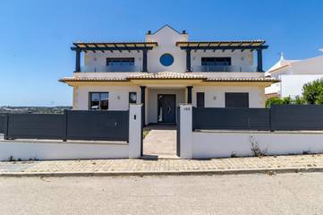 Casa rural para 12 personas, con jardín además de piscina y vistas en Castro Marim
