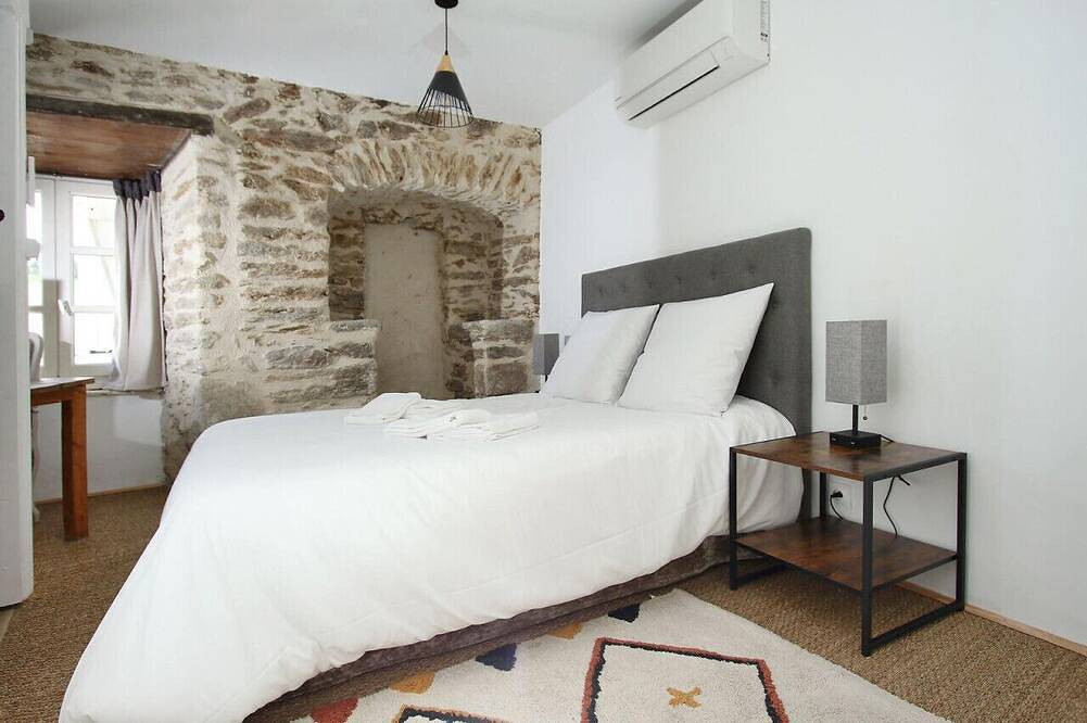 Charming historic gem with modern flair in Leynhac in Leynhac, Région d'Aurillac