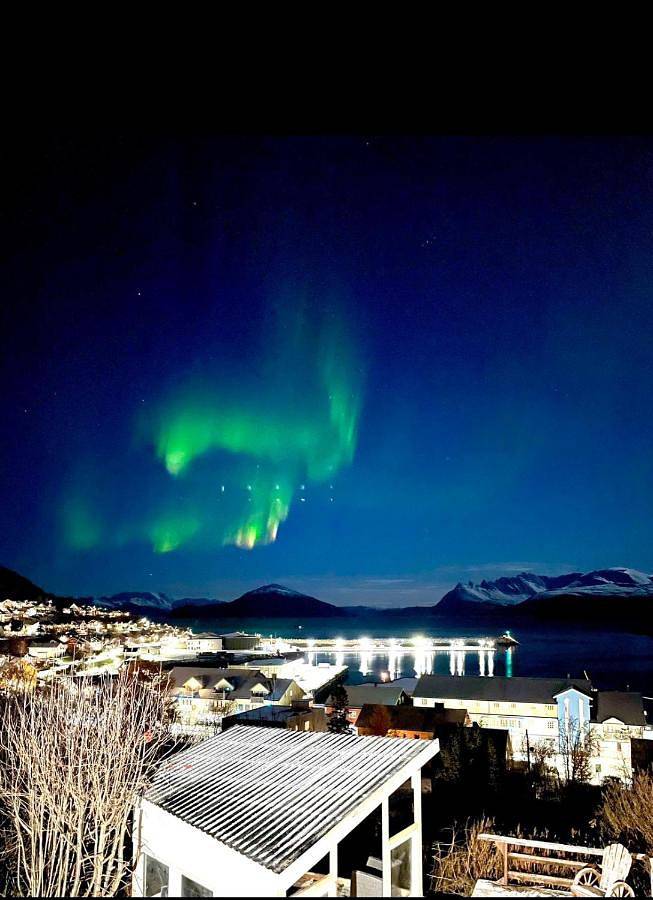 Ferienwohnung für 5 Personen, mit Terrasse und Ausblick in Skjervøy (Troms)