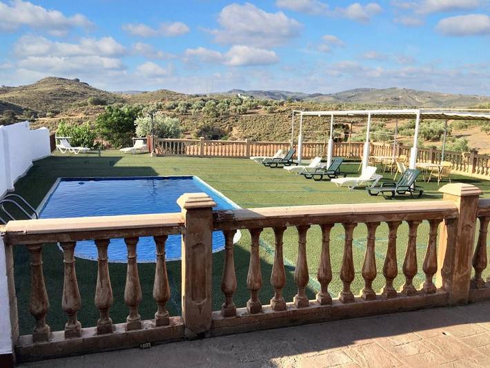 Chalet para 8 personas, con Balcón y Piscina en Loja - 3