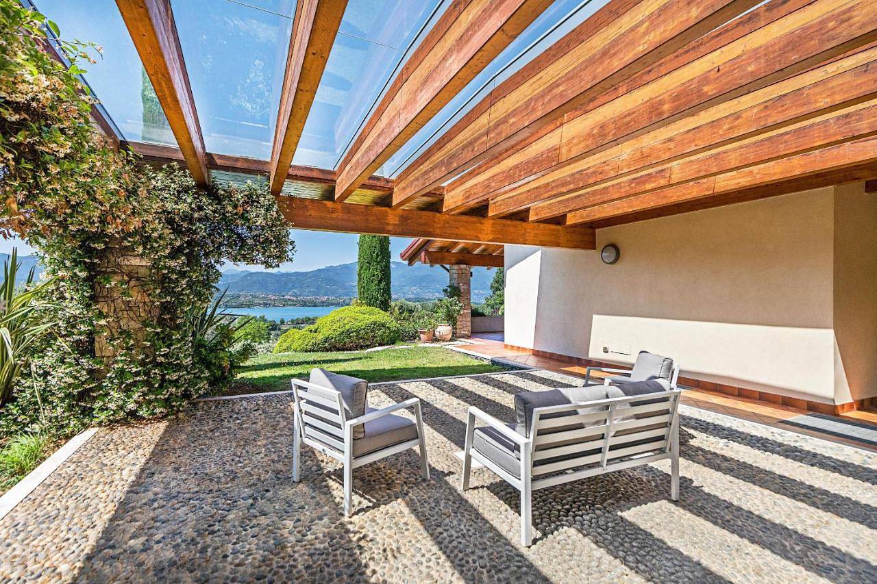 Villa with Private Pool in Manerba del Garda, Prealpi Gardesane