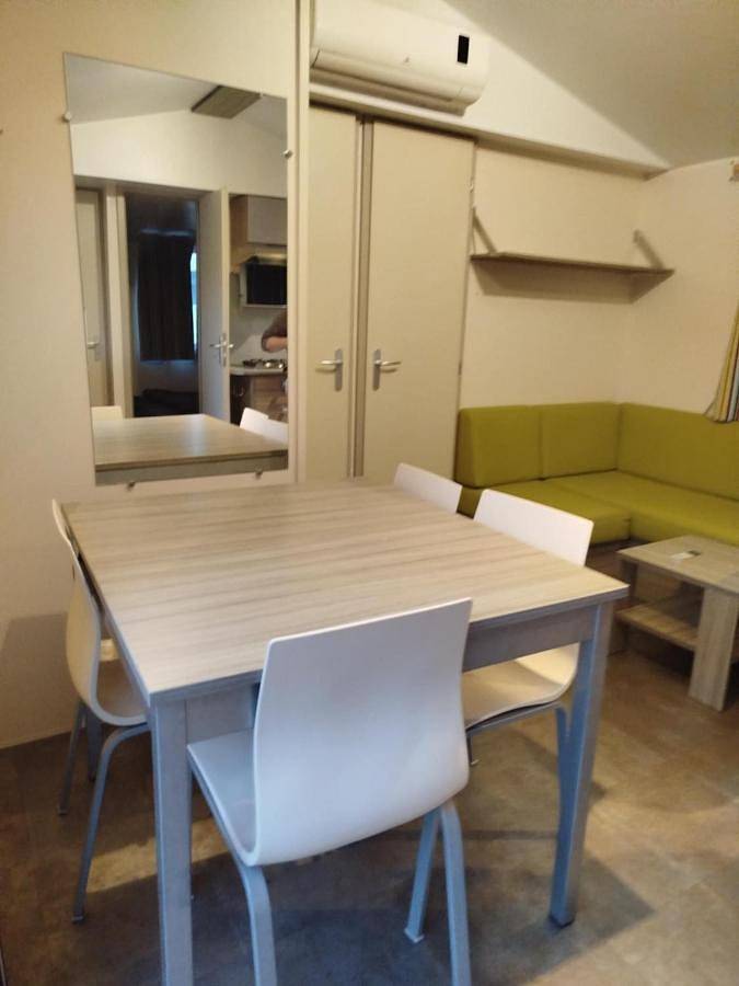 Tente pour 6 personnes, avec terrasse et piscine dans les Landes - 4