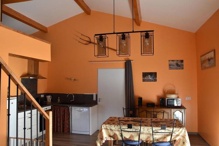 Location de vacances pour 4 personnes, avec vue ainsi que piscine et jardin à Beauvoisin - 4