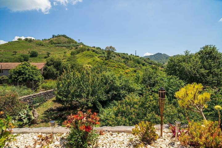 Ferienhaus "Sikelia Relais" mit Bergblick & Wlan in Linguaglossa, Ätna