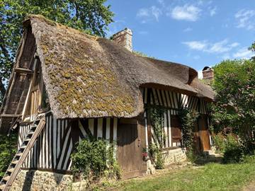 Gîte pour 6 personnes, avec jardin, animaux acceptés à Fiquefleur-Équainville