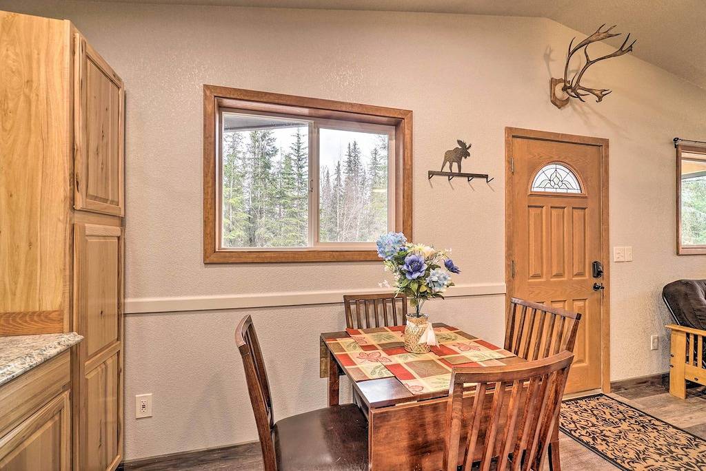 Cozy Downtown Soldotna Cabin: Dogs Welcome! in Soldotna, Kenai Peninsula
