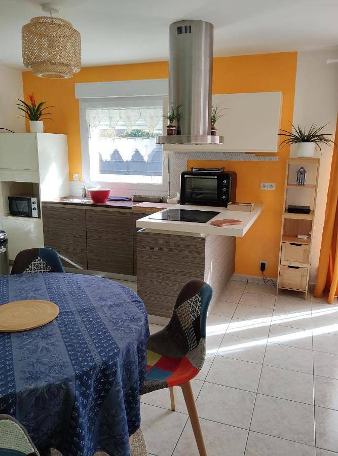 Location de vacances pour 2 personnes, avec jardin et terrasse à Ploumagoar - 3