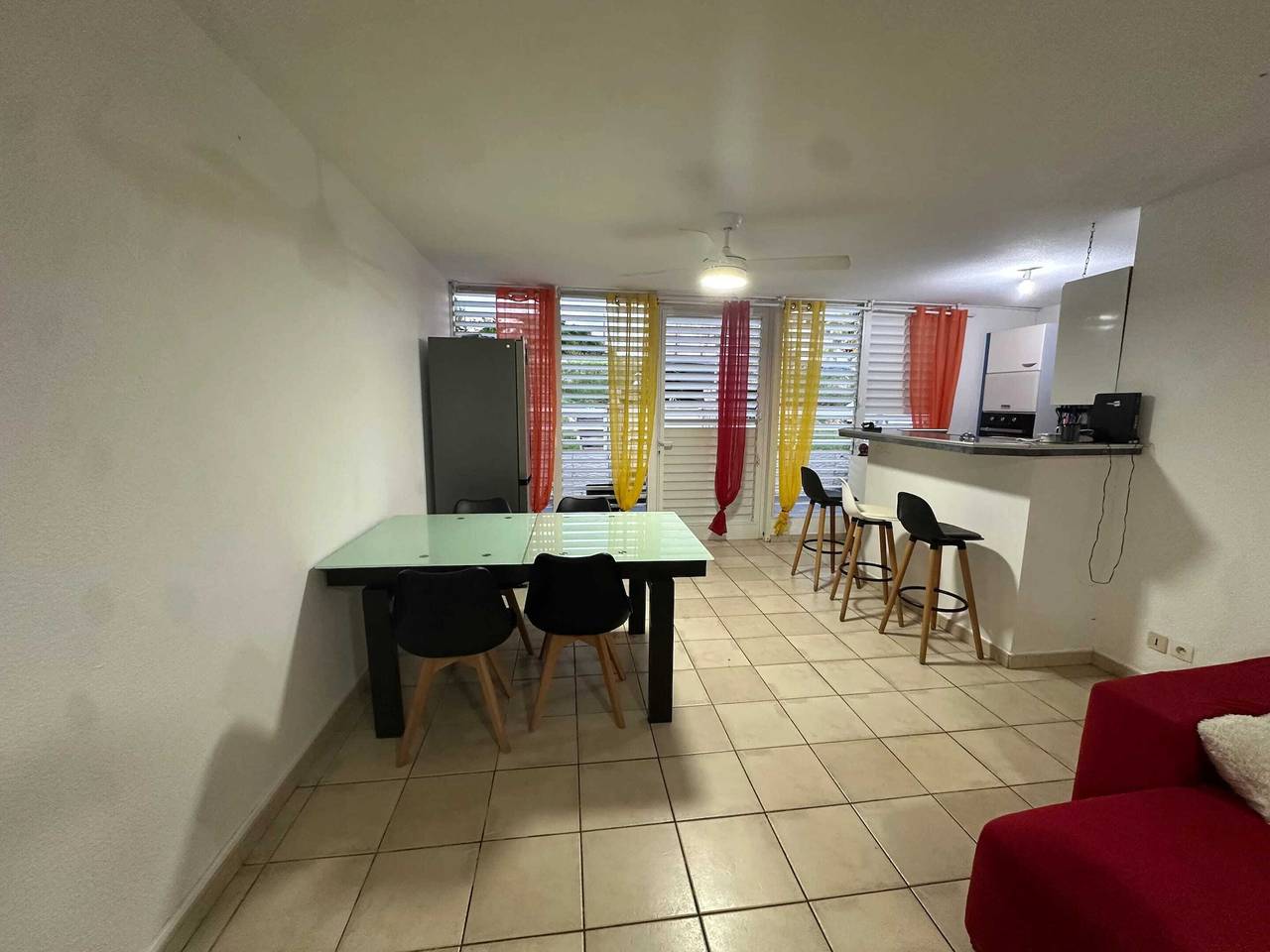 Apartamento entero, Apartamento cerca de Le Moule con terraza y aire acondicionado in Le Moule, Guadalupe