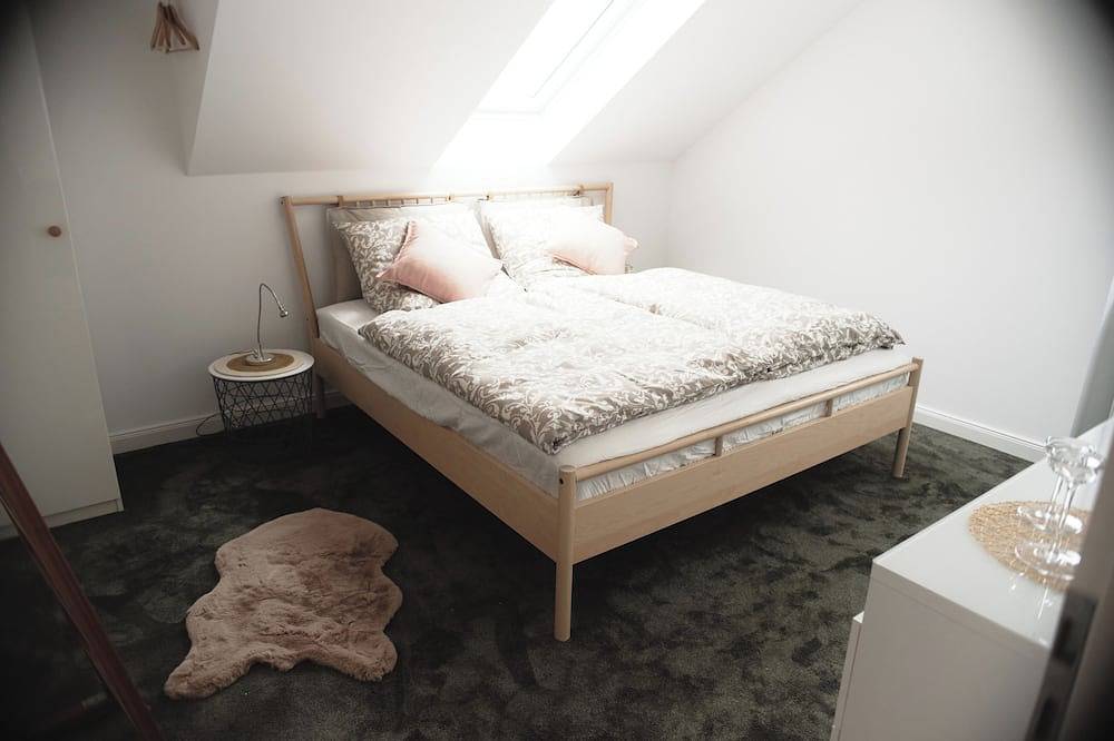 Entire apartment, Modern, spacious top-floor apartment with panoramic views of the Elbe in Hollern-Twielenfleth, Old Land Stade