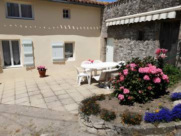 Maison De Vacances pour 4 Personnes dans Les Herbiers, Région de La Roche-sur-Yon, Photo 2