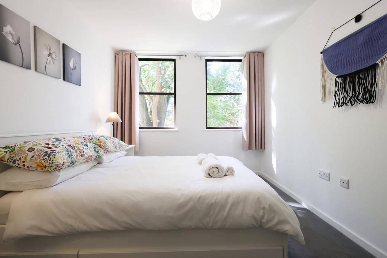 Appartement entier, Modern Comfort Near Castle St with Wifi & Parking! in Taunton, Somerset