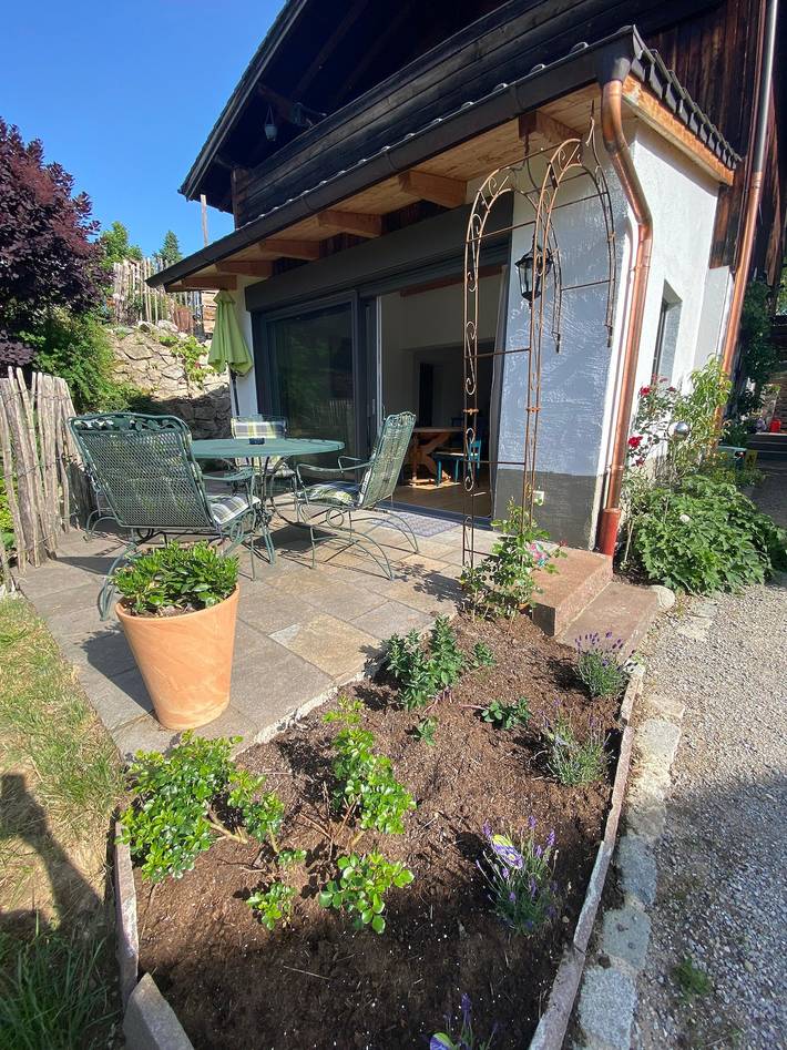 Ferienwohnung für 3 Personen, mit Terrasse und Garten