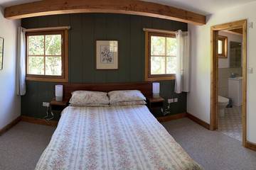 Cottage for 10 People in St. Leonards and St. Ives, Dorset, Photo 1