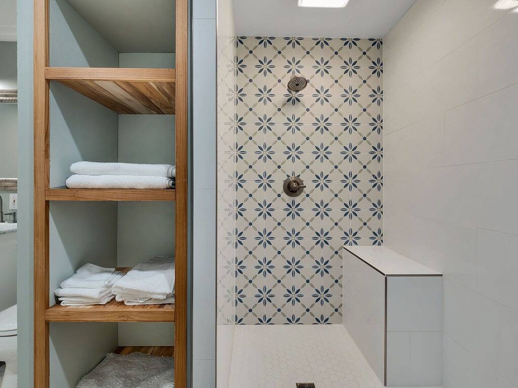 Talquin Time: Lakefront - Dock - Pool Table in Gadsden County