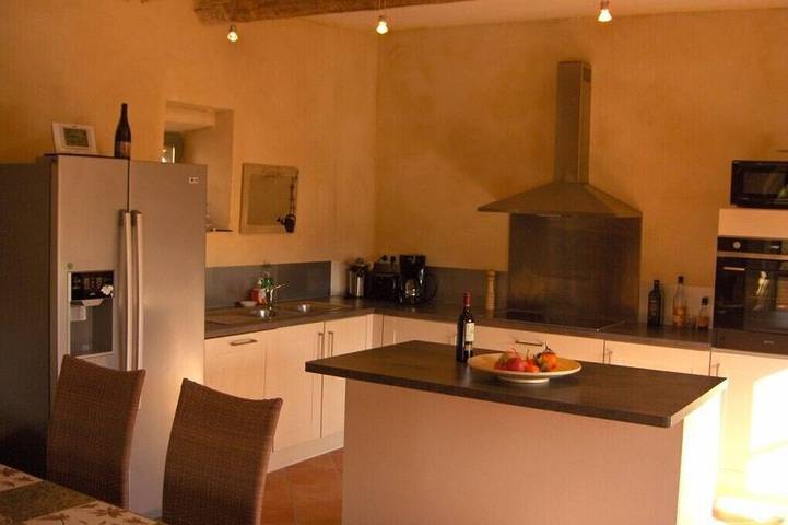 Gîte pour 11 personnes, avec jardin à Le Pin - 4