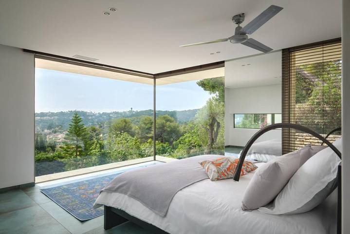 Maison d’hôte pour 10 personnes, avec terrasse et vue ainsi que piscine et sauna à Vallauris - 4