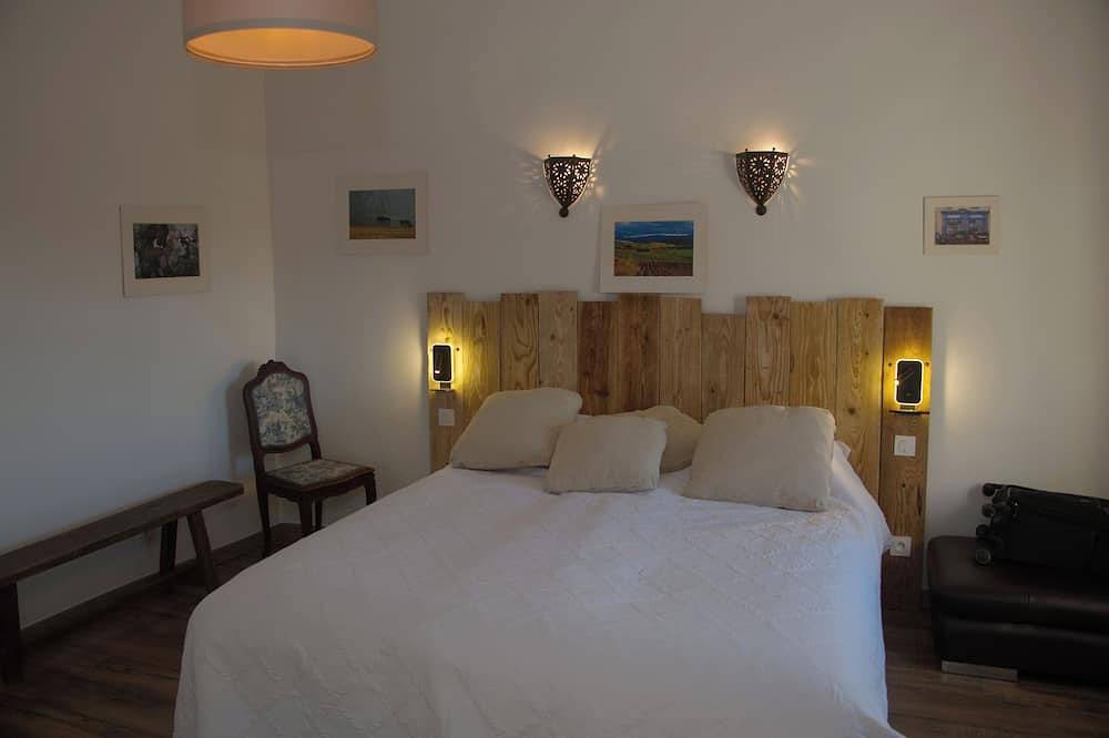 Le Portail D'airain in Villecroze, Draguignan en omgeving