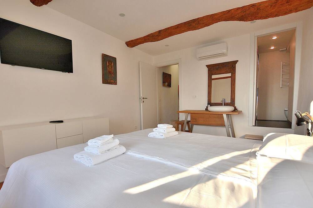 Ganze Wohnung, Casetta Renzi with Terrace in Calmasino, Bardolino