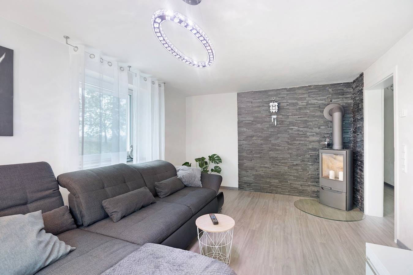 Ganze Wohnung, Apartment 'Helgas Horizon' mit privater Terrasse, Wlan und Hot Tube in Rottweil, Mittlerer Schwarzwald